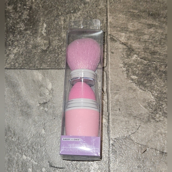 Sassy + Chic Pink Travel Makeup Brush Set BNIB - Picture 5 of 5